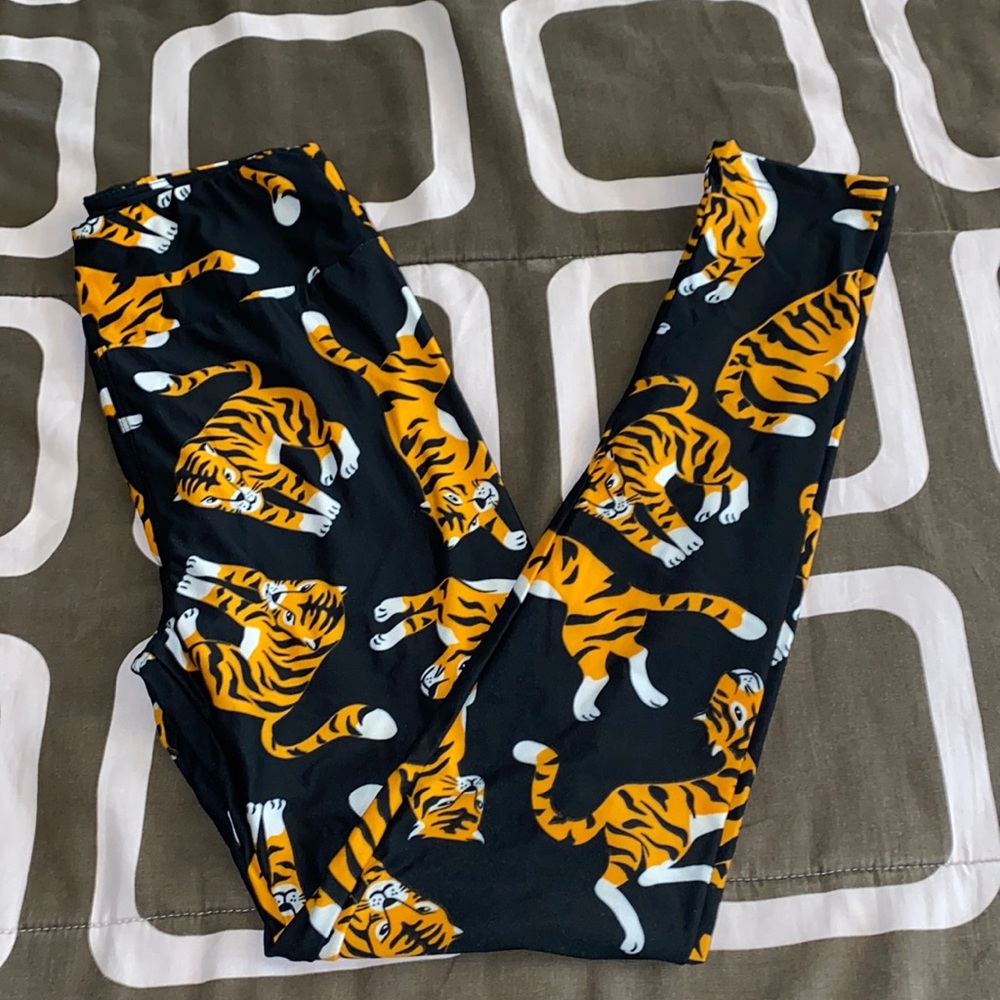 LuLaRoe Black Leggings with Orange & White Tiger Print
